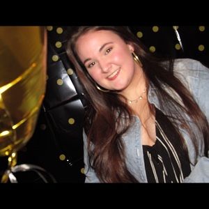 Meet your Posher, Bailey